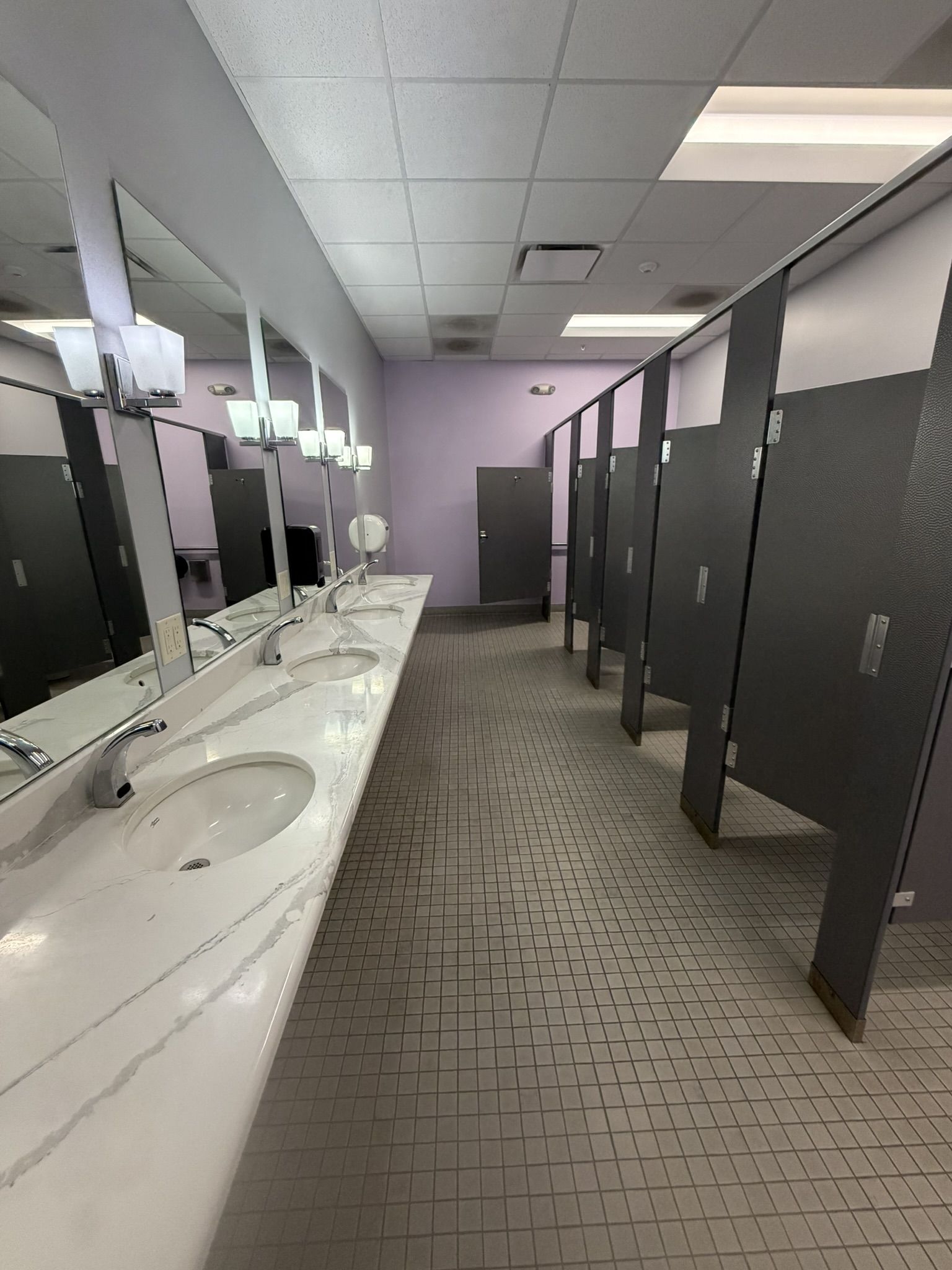 Dgy Women S Locker Room Jpeg